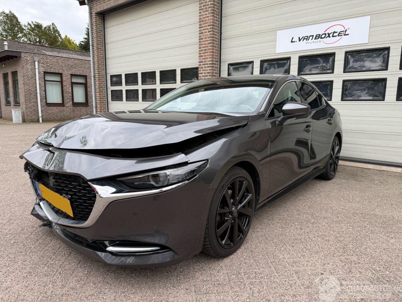 Mazda 3 2.0 e-SkyActiv-X M Hybrid 180 Luxury Navi Clima Leder NAP !