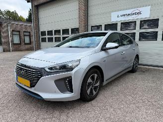 skadebil auto Hyundai Ioniq 1.6 GDi Comfort Automaat Cruise Navi Clima NAP ! 2016/12