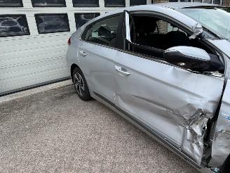 Hyundai Ioniq 1.6 GDi Comfort Automaat Cruise Navi Clima NAP ! picture 17
