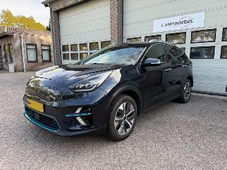 Damaged car Kia e-Niro ExecutiveLine 64 kWh Navi Clima NAP ! 2020/4