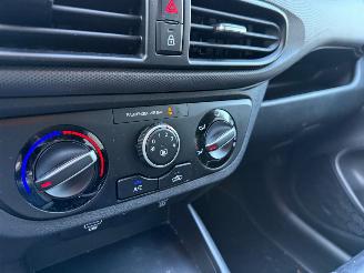 Hyundai I-10 1.0 Comfort Navi Airco Cruise picture 8