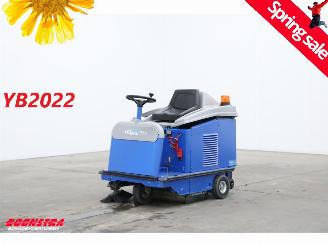 skadebil machine Steyr  95 BJ 2022 33Hrs! Kehrmaschine / Veegmachine 2022/1