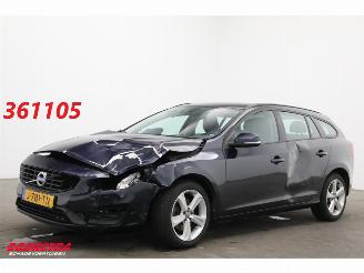 Damaged car Volvo V-60 2.0 D2 Kinetic Navi Clima Cruise PDC AHK 148.573 km! 2017/1