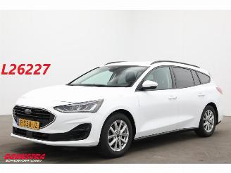 krockskadad bil auto Ford Focus 1.5 EcoBlue Trend Navi Airco Cruise PDC AHK 2022/3
