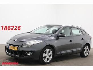 uszkodzony samochody osobowe Renault Mégane 1.2 TCe Bose Navi Clima Cruise PDC 148.996 km! 2012/7