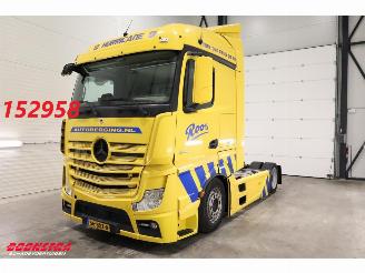 krockskadad bil vrachtwagen Mercedes Actros 1945 Full Air ACC Retarder 2017/3