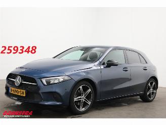 Unfallwagen Mercedes A-klasse 180 LED Navi Clima Cruise Camera SHZ 32.862 km! 2021/11