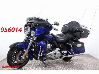 škoda motocykly Harley-Davidson  FLHTCUSE CVO Ultra Classic Electra Glide 110 5HD! Cruise Radio SHZ 2011/8