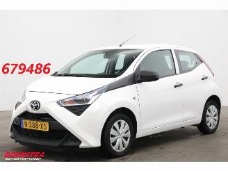 skadebil auto Toyota Aygo 1.0 VVT-i x-fun Bluetooth Airco Cruise 49.610 km! 2022/1