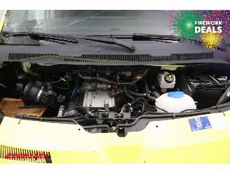 Volkswagen Transporter 2.0 TDI 205 PK DSG RTW Ambulance LED Leder Cruise PDC picture 11