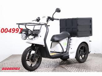 krockskadad bil bromfiets Beta  Pulse 3 LED 2017/6