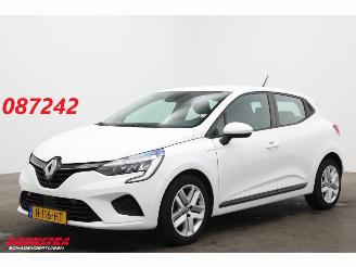 krockskadad bil auto Renault Clio 1.0 TCe Business Zen LED Navi Airco Cruise PDC 71.715 km! 2021/10