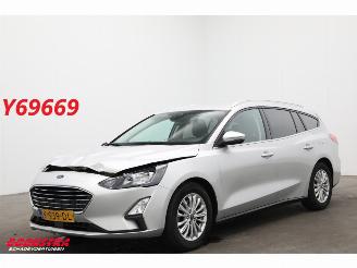 krockskadad bil auto Ford Focus 1.5 EcoBlue Titanium X Clima Navi Camera Virtual 2020/11