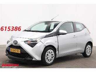 Voiture accidenté Toyota Aygo 1.0 VVT-i x-play Airco Cruise Camera 44.294 km! 2021/3