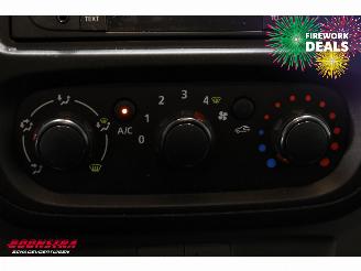 Renault Trafic Passenger 1.6 dCi Expression 9-Pers. Airco picture 16