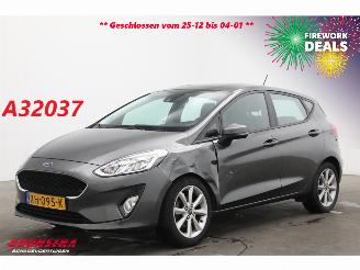 skadebil auto Ford Fiesta 1.1 Trend 5-DRS Navi Airco Cruise PDC 2019/2