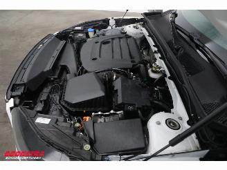 Volvo XC40 2.0 B3 Core Navi Clima Carplay Sportzetels picture 10