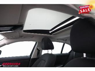 BMW 3-serie 330e Schuifdak 360° LED Cruise SHZ 4.216 km! picture 20