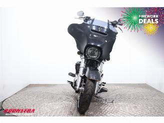 Harley-Davidson  FLHX Street Glide LED Cruise Radio picture 6