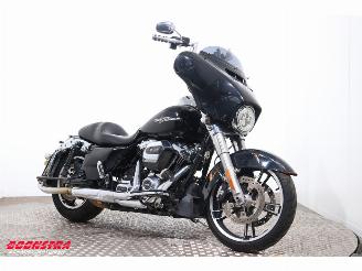 Harley-Davidson  FLHX Street Glide LED Cruise Radio picture 2