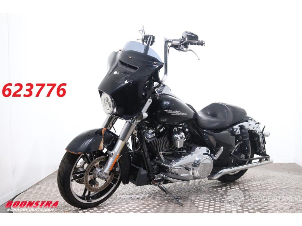 Harley-Davidson FLHX Street Glide LED Cruise Radio