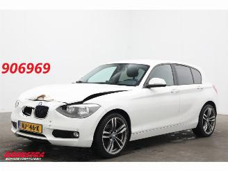 Schadeauto BMW 1-serie 116i 5-DRS Navi Bluetooth Airco PDC SHZ 2014/9
