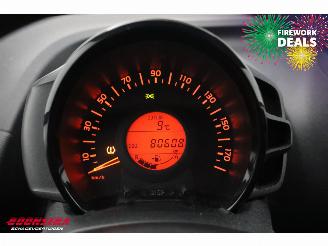 Toyota Aygo 1.0 VVT-i x-fun Airco Bluetooth Cruise 80.608 km! picture 20