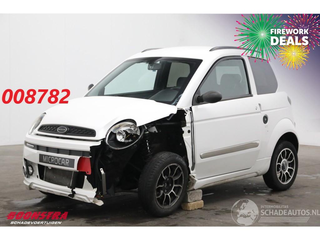 Microcar M.GO Dynamic DCI Bluetooth Camera