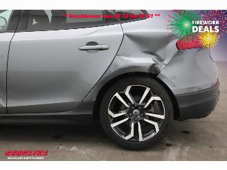 Volvo V-40 Cross Country 2.0 T3 Momentum LED Memory Leder Navi Camera SHZ PDC AHK picture 5