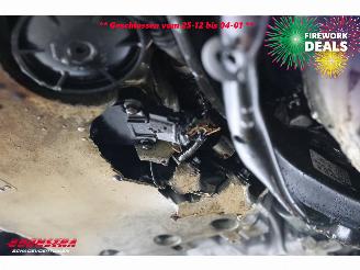 Volvo XC40 1.5 T4 Recharge R-Design LED ACC Navi Camera LRHZ AHK picture 13