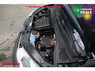 Volkswagen Up! 1.0 Clima Cruise SHZ PDC Camera 87.467 km! picture 8
