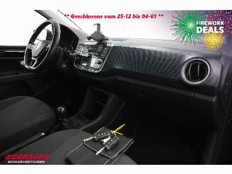 Volkswagen Up! 1.0 Clima Cruise SHZ PDC Camera 87.467 km! picture 15