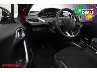 Peugeot 2008 1.2 PureTech Active Pano Navi Airco Cruise PDC 77.152 km! picture 17