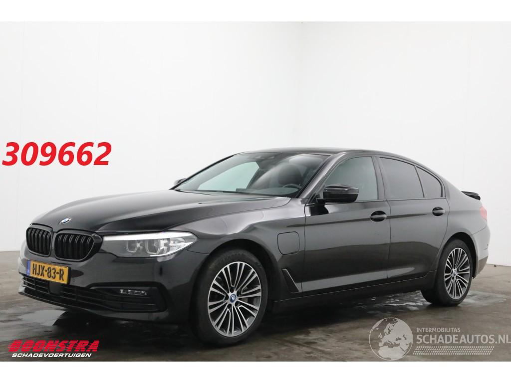 BMW 5-serie 530e iPerformance WASSER SportLine Schuifdak LED ACC SHZ PDC