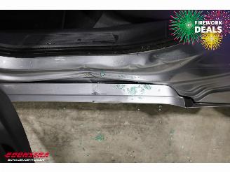 Volkswagen Passat Variant 2.0 TDI DSG Business Navi Clima Cruise Camera SHZ AHK 40.799 km! picture 6