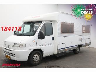 krockskadad bil camper Dethleffs  T 6541 Advantage 2.8 JTD Luifel Fietsendrager Frans Bed 2002/6