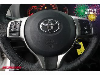 Toyota Yaris 1.3 VVT-i Aspiration Navi Airco Cruise Camera picture 15