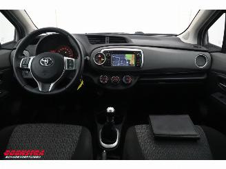 Toyota Yaris 1.3 VVT-i Aspiration Navi Airco Cruise Camera picture 10