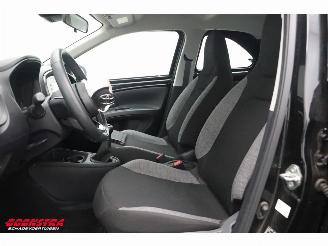 Toyota Aygo 1.0 VVT-i MT Play ACC Bluetooth Airco Camera picture 20