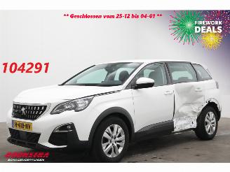 damaged passenger cars Peugeot 5008 1.2 PT Executive 7-Pers. Navi Clima Cruise Camera AHK 2020/3