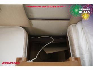 Kabe  Ametist 560 GLE Solar Mover Single Beds picture 11