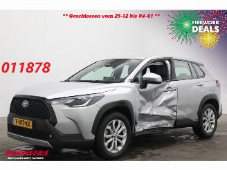 damaged passenger cars Toyota Corolla Cross 2.0 HP Hybrid Active LED ACC Navi Clima Camera LRHZ SHZ AHK 2023/3