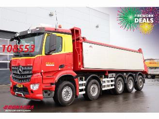 Vaurioauto  trucks Mercedes Arocs 4744 10X4 Hyva BY 2017 390.026 km! 2017/5