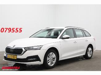 Coche accidentado Skoda Octavia Combi 1.0 e-TSI DSG Business Edition Virtual Navi Clima Cruise Camera 2021/1