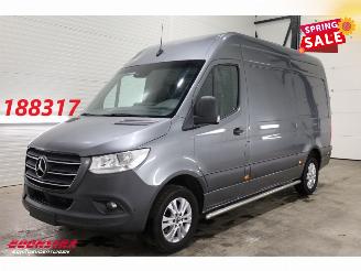 krockskadad bil bedrijf Mercedes Sprinter 319 CDI V6 7G-Tronic 360° Leder Navi Airco Cruise PDC AHK 2019/12