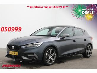 skadebil auto Seat Leon 1.0 TSI FR Launch Edition LED ACC Schuifdak Navi Clima PDC 2021/1