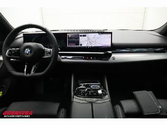 BMW 5-serie Touring 520i M-Sport Night Pano ACC Memory H/K 360° picture 23