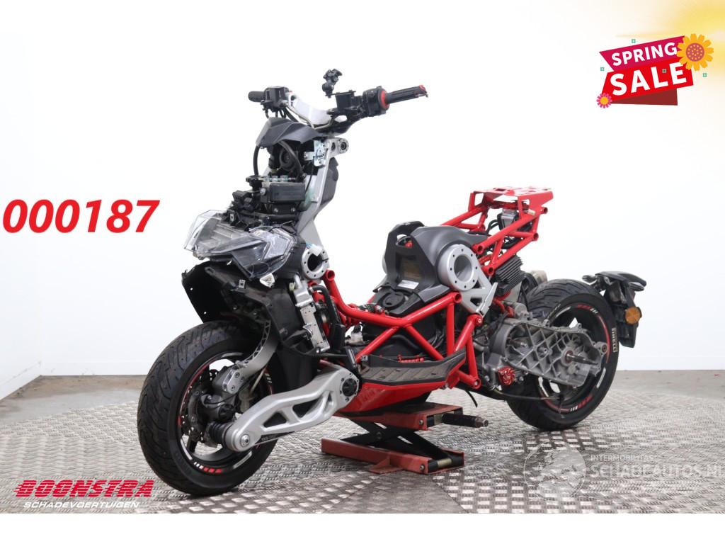   Dragster 125 Dragster 125 2.738 km