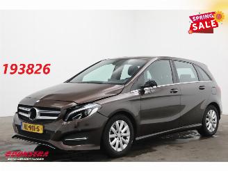 krockskadad bil auto Mercedes B-klasse 180 7G-Tronic Ambition LED Navi Airco Cruise PDC AHK 117.853 km! 2017/3