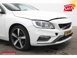Volvo V-60 2.0 T4 Aut. R-Design Schuifdak Leder Navi Clima Cruise Camera SHZ PDC AHK picture 5